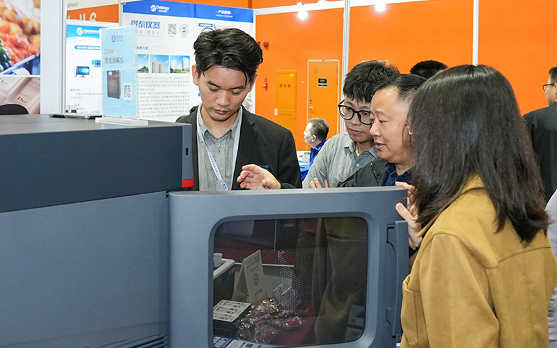 微波消解儀、智能石墨消解儀和實(shí)驗(yàn)電熱板