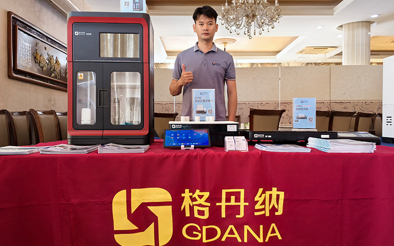 免水全自動凱氏定氮儀，以及微波消解儀、智能石墨消解儀和實驗電熱板